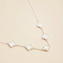 Load image into Gallery viewer, White Clover Necklace