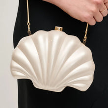 Load image into Gallery viewer, Seashell Clutch