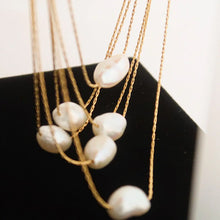 Load image into Gallery viewer, Pearl Necklace