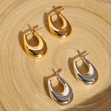 Load image into Gallery viewer, Silver Droplet Earrings