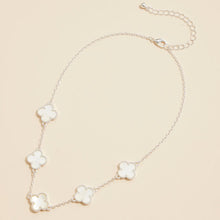 Load image into Gallery viewer, White Clover Necklace