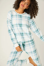 Load image into Gallery viewer, Winter Wonderland Plaid Velour Pants Set