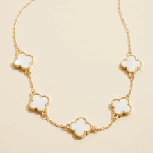 Load image into Gallery viewer, White Clover Necklace
