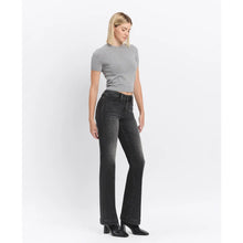 Load image into Gallery viewer, High Rise Front Patch Pocket Flare Jeans
