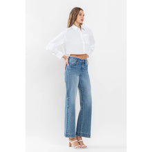 Load image into Gallery viewer, High Rise Trouser Hem Wide Leg Jeans
