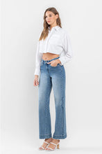 Load image into Gallery viewer, High Rise Trouser Hem Wide Leg Jeans
