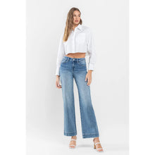 Load image into Gallery viewer, High Rise Trouser Hem Wide Leg Jeans
