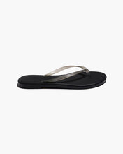 Load image into Gallery viewer, TKEES Aqua Onyx Flip Flops
