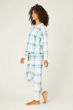 Load image into Gallery viewer, Winter Wonderland Plaid Velour Pants Set
