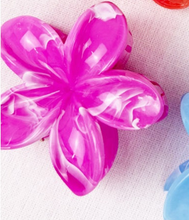 Load image into Gallery viewer, Pink Glossy Hawaiian Plumeria Flower Hair Clip
