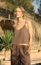 Load image into Gallery viewer, Sabel Cropped Linen Tank
