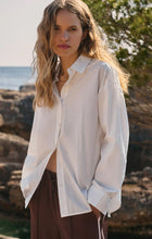 Load image into Gallery viewer, Elevated Poplin Shirt
