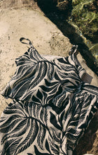 Load image into Gallery viewer, Nolan Palm Crop Tank
