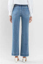 Load image into Gallery viewer, High Rise Trouser Hem Wide Leg Jeans
