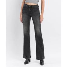 Load image into Gallery viewer, High Rise Front Patch Pocket Flare Jeans
