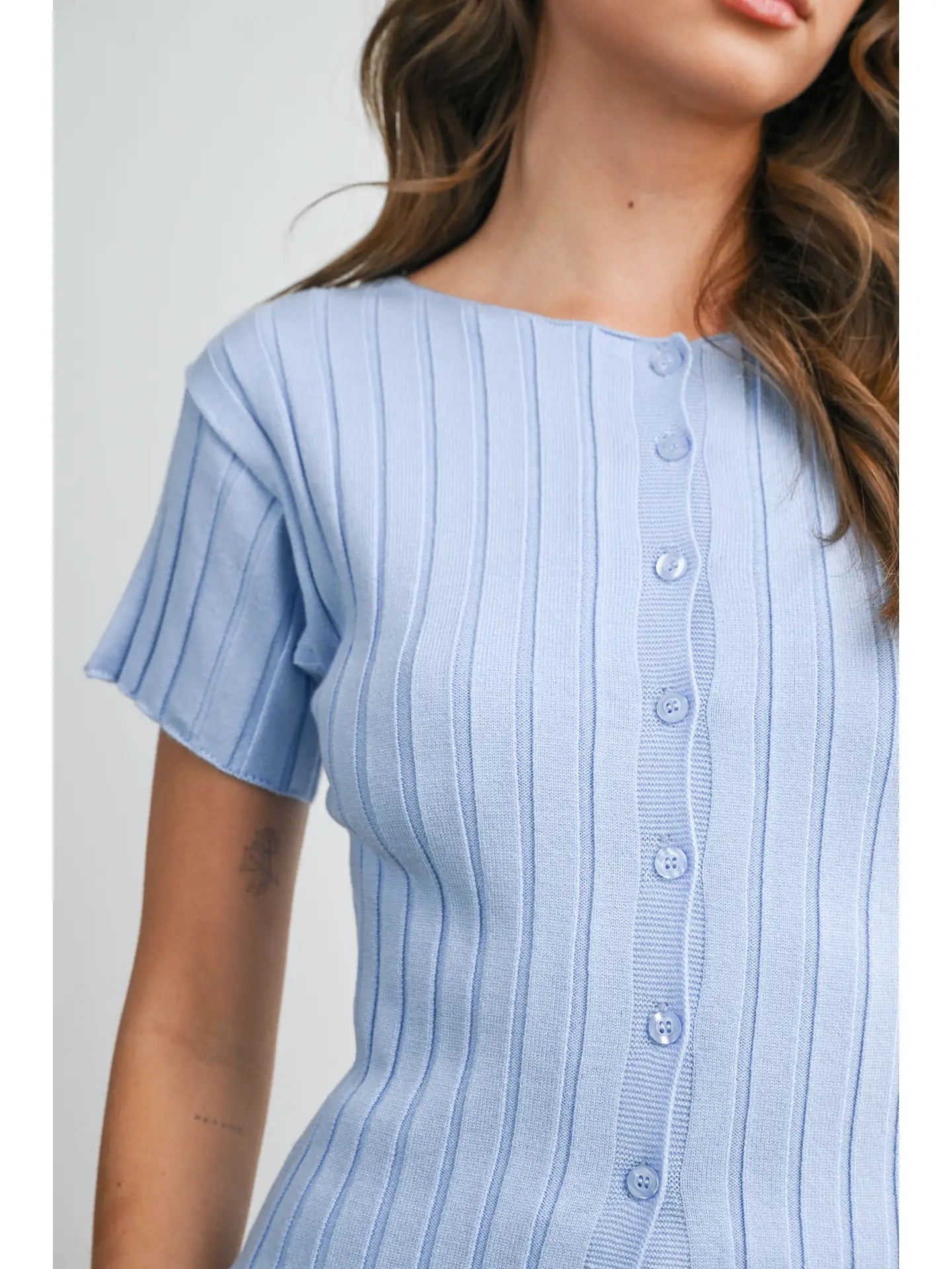 Ribbed Short Sleeve Buttoned Top