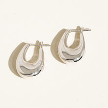 Load image into Gallery viewer, Silver Droplet Earrings
